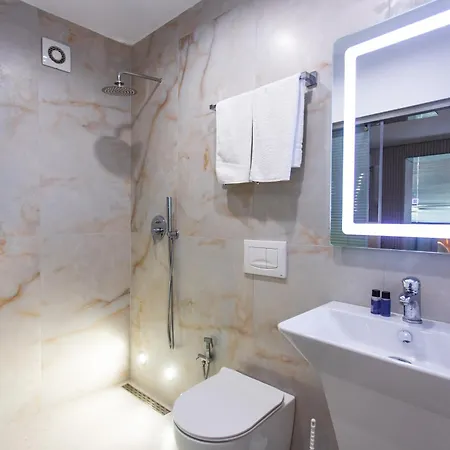 Luxury By The Bubbles Jacuzzi