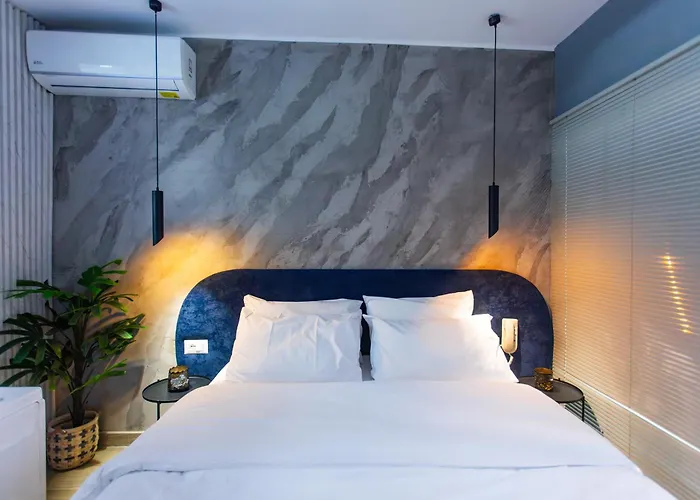 Luxury By The Bubbles Jacuzzi Otel 3*